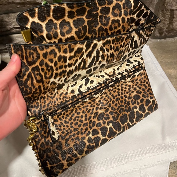 Jessica Simpson animal print clutch with gold wrist strap - Picture 4 of 4